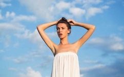 谭德塞为什么有中文名